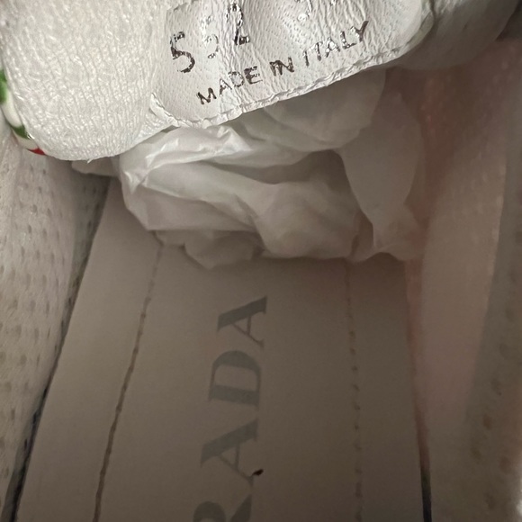 Prada floral sneakers - Picture 3 of 6